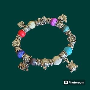 Howlite Animal Charm Beaded Stretch Bracelet